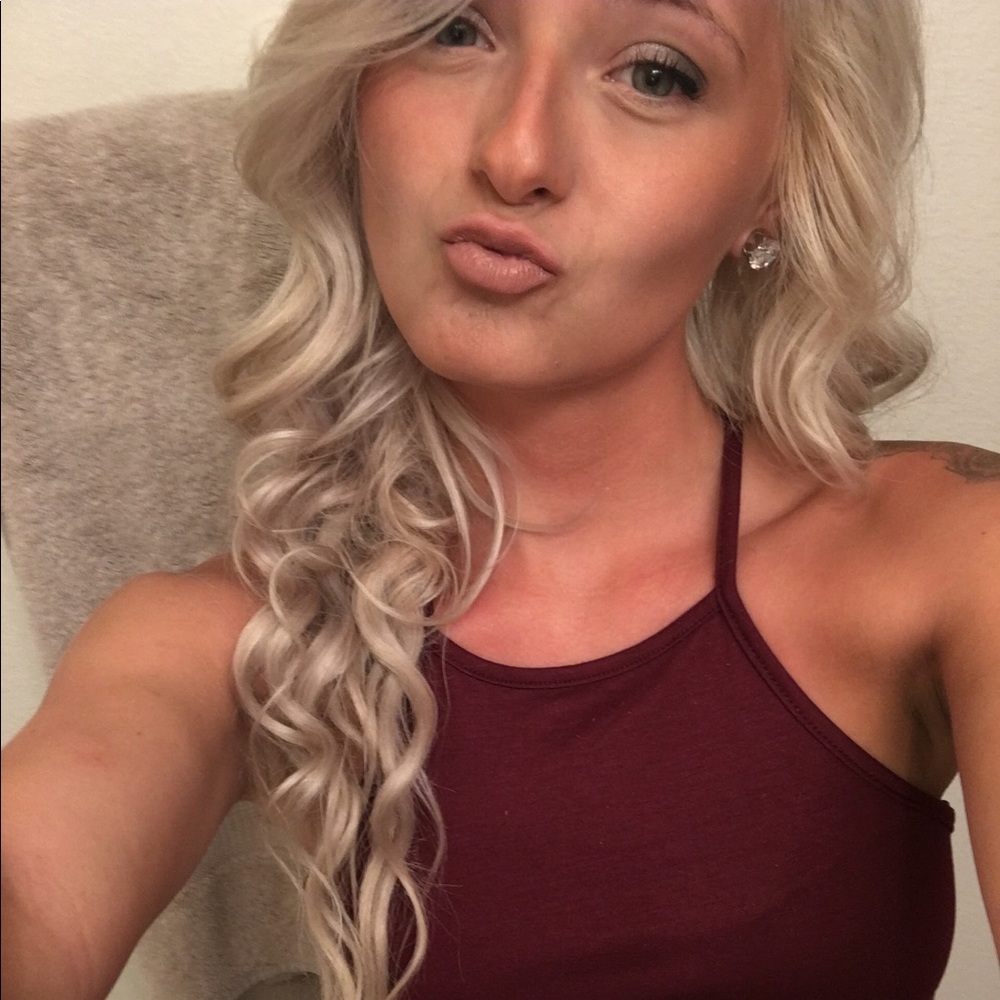 Meet your Posher, Rebekah